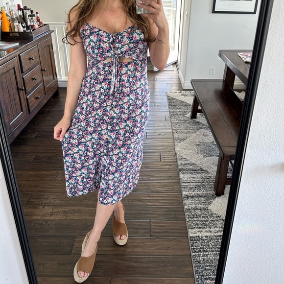 Mini Chica Midi Sundress Floral Dress Size Medium - Picture 3 of 9